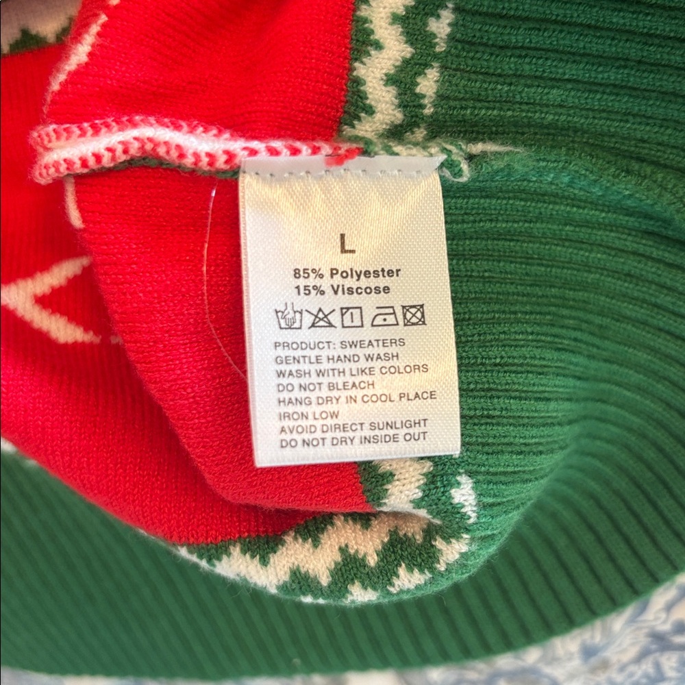 NWOT Women’s Sangtree Festive Green Reindeer Turtleneck - Picture 5 of 6